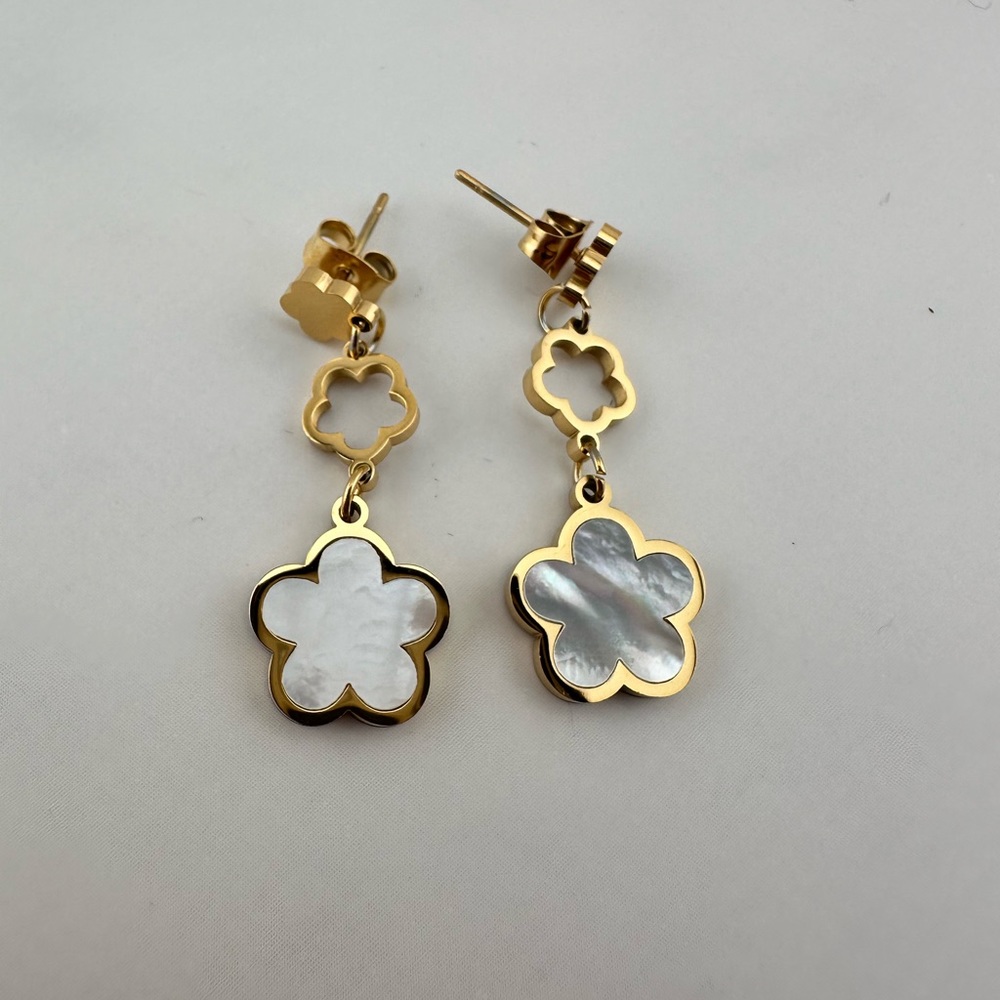 These Peach Blossom and Hollow Peach Blossom with shell
